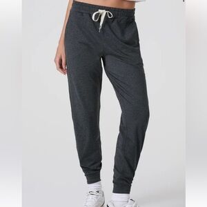 Vuori Performance Joggers Charcoal